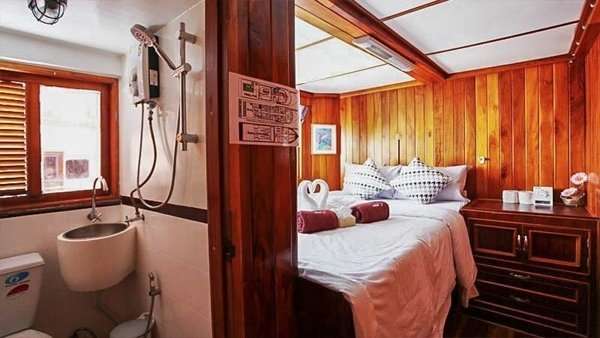 MQ8-cabin-double