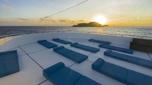 sawadifasai sundeck