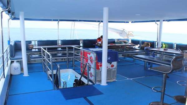 dining-deck-5