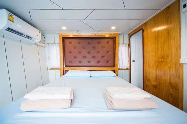 camic-similan-liveaboard-doublebed