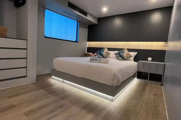 double bed cabin 4