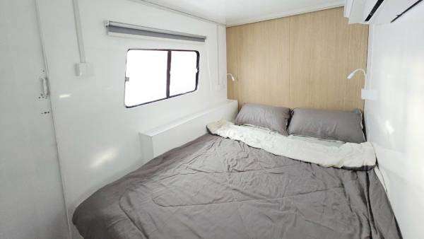 Double bed cabin