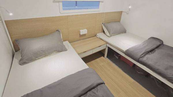 Twin bed cabin 2